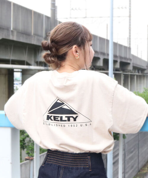 KELTY（ケルティ）の「【KELTY/ケルティ】GLOSTER別注 バックプリント ビッグシルエットショートスリーブTシャツ（Tシャツ/カットソー・メンズ・ホワイト/ブラック/ベージュ/オリーブ・M/L）」の13枚目の写真