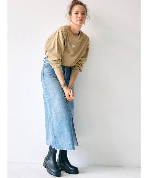 Ungrid（アングリッド）の「【10周年限定】UngridロゴロングスリーブTee（Tシャツ/カットソー・レディース・ブラック/ベージュ/オフホワイト・FREE）」の17枚目の写真