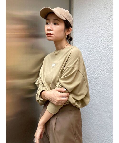 Ungrid（アングリッド）の「【10周年限定】UngridロゴロングスリーブTee（Tシャツ/カットソー・レディース・ブラック/ベージュ/オフホワイト・FREE）」の22枚目の写真