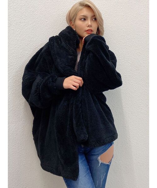 GYDA（ジェイダ）の「LOOSE BOA コート（その他アウター・レディース・オフホワイト/ブラック・FREE）」の2枚目の写真