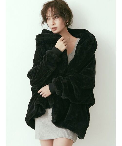 GYDA（ジェイダ）の「LOOSE BOA コート（その他アウター・レディース・オフホワイト/ブラック・FREE）」の10枚目の写真