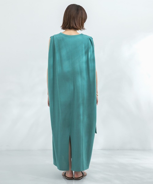 KBF（ケイビーエフ）の「ベルト付きショルダータックワンピース（ワンピース・レディース・ブラック/オフホワイト/グリーン・ONE）」の16枚目の写真