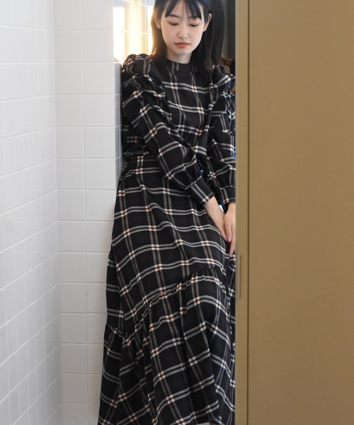 Alley by w closet（アリーバイダブルクローゼット）の「【SETUP対応】【Alley】チェックボリューム袖ブラウス（シャツ/ブラウス・レディース・ベージュ/ネイビー・FREE）」の10枚目の写真