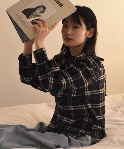 Alley by w closet（アリーバイダブルクローゼット）の「【SETUP対応】【Alley】チェックボリューム袖ブラウス（シャツ/ブラウス・レディース・ベージュ/ネイビー・FREE）」の17枚目の写真