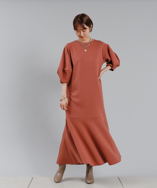 DouDou（ドゥドゥ）の「【WEB限定】バルーンスリーブ裾切替カット