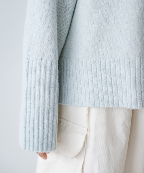 haco!(ハコ)の「軽くて肩こり知らず!全てを包む優しいビッグシルエットハイネックニット(ニット/セーター・レディース・ネイビー/ライトブルー/アイボリー・LARGE/MEDIUM/SMALL/X-LARGE)」の8枚目の写真