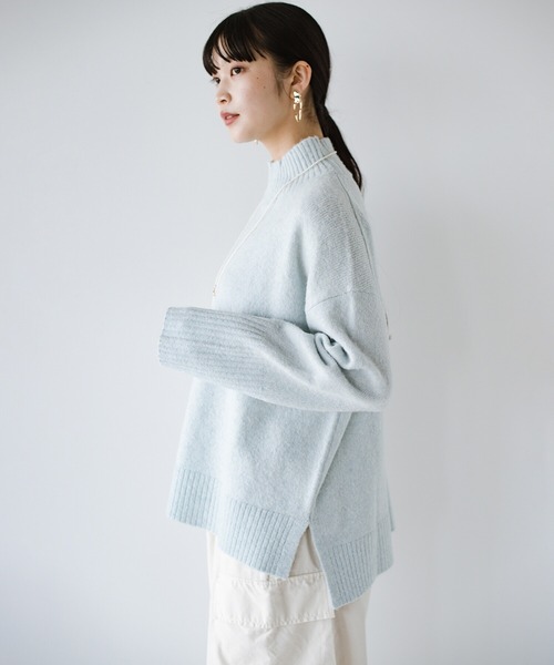 haco!(ハコ)の「軽くて肩こり知らず!全てを包む優しいビッグシルエットハイネックニット(ニット/セーター・レディース・ネイビー/ライトブルー/アイボリー・LARGE/MEDIUM/SMALL/X-LARGE)」の4枚目の写真