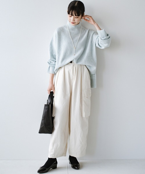 haco!(ハコ)の「軽くて肩こり知らず!全てを包む優しいビッグシルエットハイネックニット(ニット/セーター・レディース・ネイビー/ライトブルー/アイボリー・LARGE/MEDIUM/SMALL/X-LARGE)」の17枚目の写真