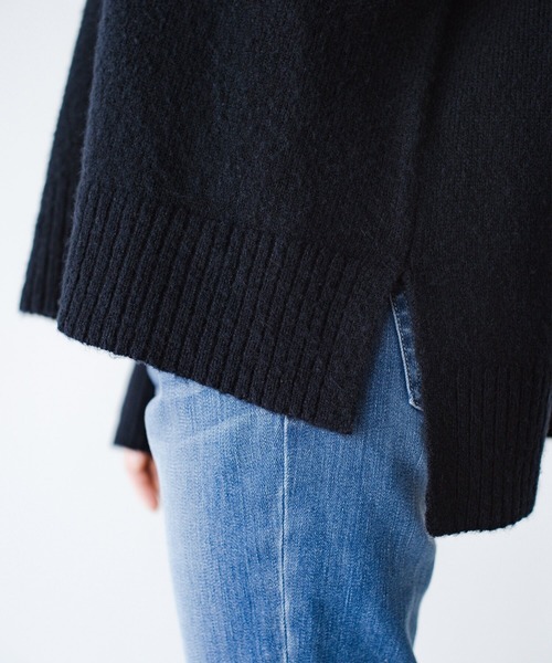 haco!(ハコ)の「軽くて肩こり知らず!全てを包む優しいビッグシルエットハイネックニット(ニット/セーター・レディース・ネイビー/ライトブルー/アイボリー・LARGE/MEDIUM/SMALL/X-LARGE)」の9枚目の写真