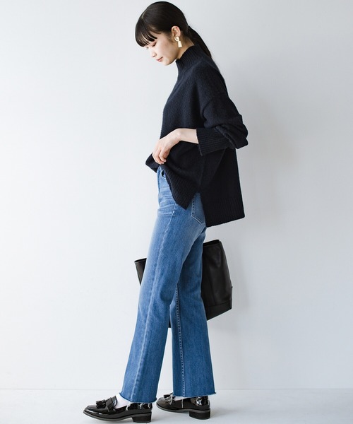 haco!(ハコ)の「軽くて肩こり知らず!全てを包む優しいビッグシルエットハイネックニット(ニット/セーター・レディース・ネイビー/ライトブルー/アイボリー・LARGE/MEDIUM/SMALL/X-LARGE)」の14枚目の写真