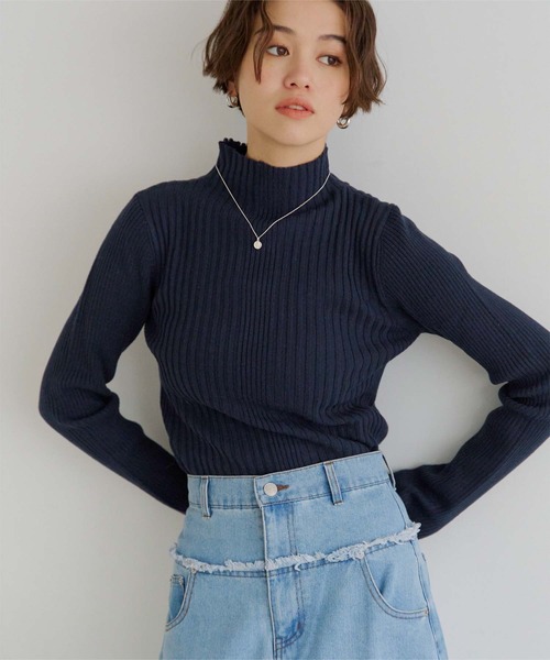 titivate（ティティベイト）の「ランダムリブハイネックニット（ニット/セーター・レディース・ピンク/ライトベージュ/オレンジ系その他/グリーン/パープル/オレンジ/ブルー/グレイッシュベージュ/ライトピンク/ライトグレー/ブラック/ネイビー/チャコール/レッド/ライトグリーン・S/M/L）」の8枚目の写真