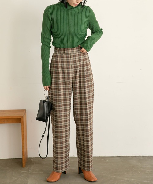 titivate（ティティベイト）の「ランダムリブハイネックニット（ニット/セーター・レディース・ピンク/ライトベージュ/オレンジ系その他/グリーン/パープル/オレンジ/ブルー/グレイッシュベージュ/ライトピンク/ライトグレー/ブラック/ネイビー/チャコール/レッド/ライトグリーン・S/M/L）」の16枚目の写真