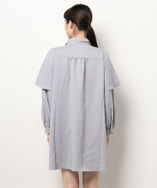 axes femme（アクシーズファム）の「ケープデザインワンピース（ワンピース・レディース・ラベンダー/ワイン/ブラック・MEDIUM）」の4枚目の写真