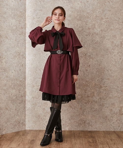 axes femme（アクシーズファム）の「ケープデザインワンピース（ワンピース・レディース・ラベンダー/ワイン/ブラック・MEDIUM）」の3枚目の写真