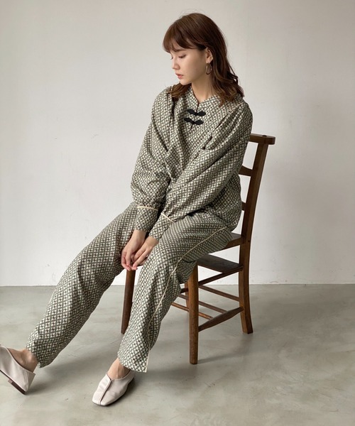 idem（イデム）の「【ZOZOTOWN限定】geometric relax pants/ジオメトリックリラックスパンツ（その他パンツ・レディース・ベージュ/グリーン・FREE/SMALL）」の19枚目の写真