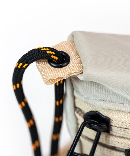 TAIKAN（テイケン）の「【TAIKAN / テイケン】SACOCHE BAG SMALL  / サコッシュ（ショルダーバッグ・メンズ・ベージュ・SMALL）」の9枚目の写真