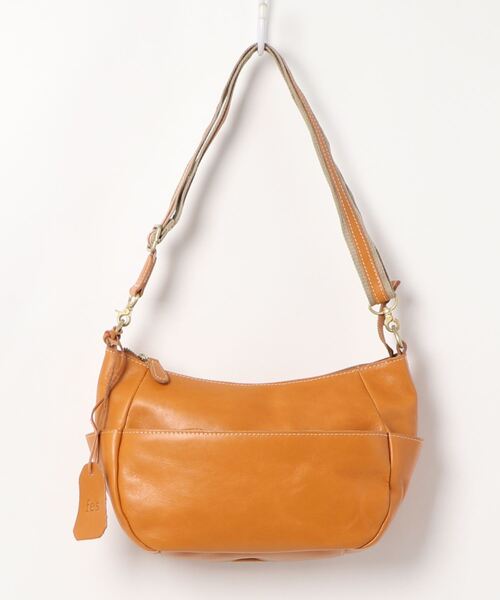 fes（フェス）の「fes/フェス カウレザー ショルダーバッグ（ショルダーバッグ・レディース・キャメル/レッド/ネイビー/グリーン・FREE）」の3枚目の写真