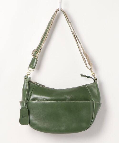 fes（フェス）の「fes/フェス カウレザー ショルダーバッグ（ショルダーバッグ・レディース・キャメル/レッド/ネイビー/グリーン・FREE）」の2枚目の写真