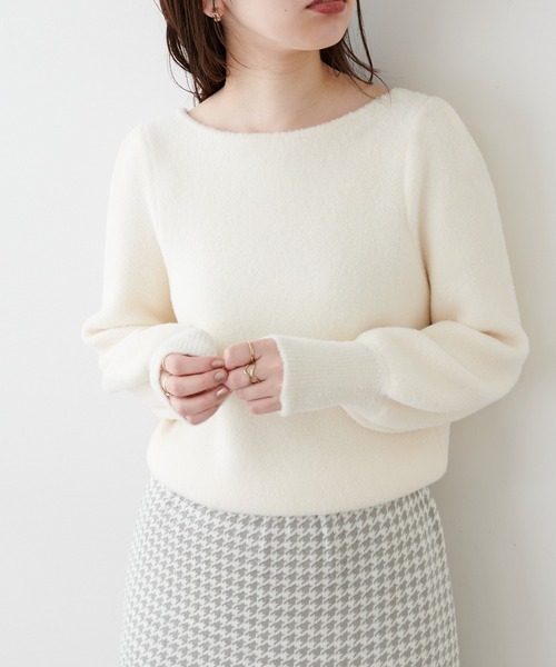 natural couture(ナチュラルクチュール)の「マシュマロフェザー前後2WAY柔らかニット(ニット/セーター・レディース・アイボリー/サックスブルー/パープル/グレイッシュベージュ/ピンク/ミント・FREE)」の3枚目の写真