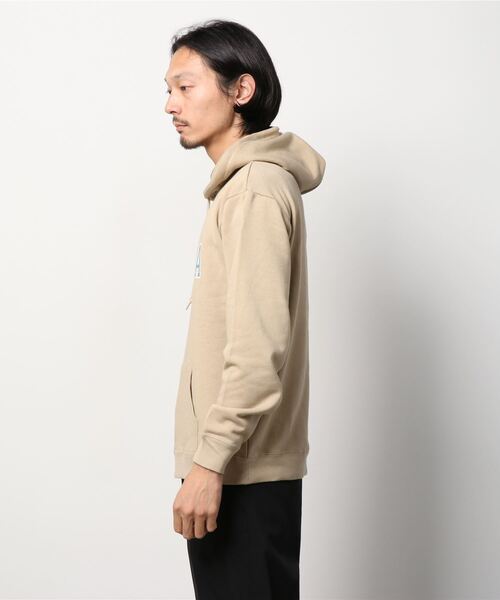 TRAP/U (トラップユー)の「30/10 裏毛 フロント カレッジプリント アメカジ プルオーバー パーカー(パーカー・メンズ・ホワイト/ベージュ/ブラック・L/M)」の4枚目の写真