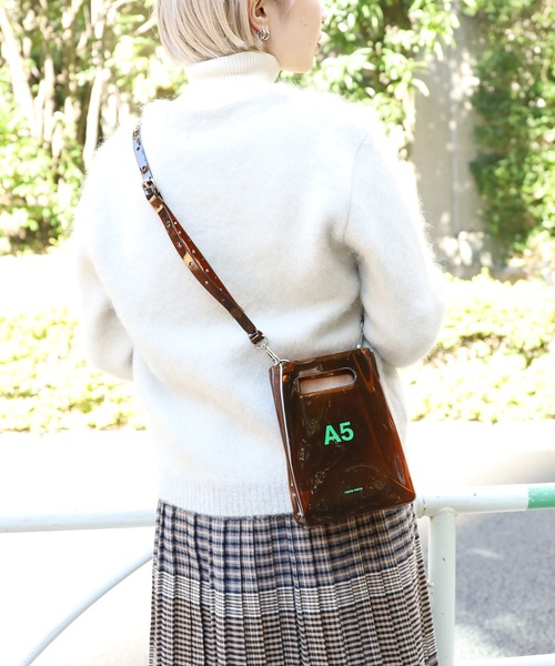 NaNa-NaNa（ナナナナ）の「nana-nana/ナナナナ A5 OPAQUE PVC