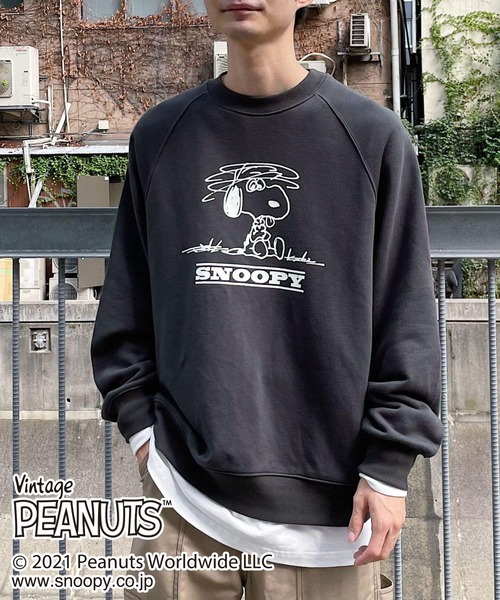 PAGEBOY（ページボーイ）の「SNOOPYラグランスウェット（スウェット・レディース・チャコールグレー/レッド/グリーン/オートミール・FREE）」の6枚目の写真