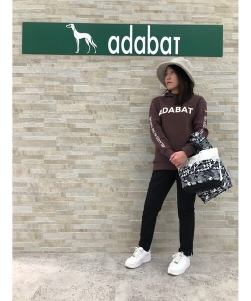 adabat(アダバット)の「◆【モチふわ 軽い着心地】ロゴパーカー NEWスタンダードシリーズ(パーカー・レディース・ブラック/ボルドー/グレー系4・36/38/40/42)」の9枚目の写真