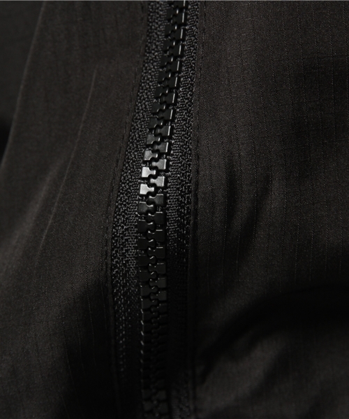 coen(コーエン)の「サーモライト中綿マウンパ(マウンテンパーカー・メンズ・オリーブ/ブラック・SMALL/MEDIUM/LARGE/X-LARGE)」の8枚目の写真