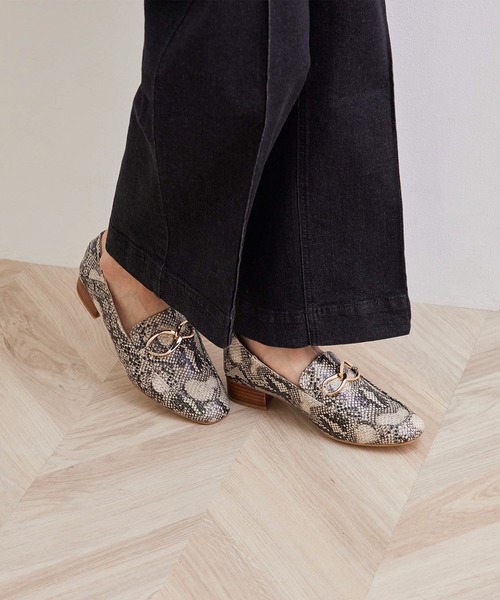 ROPE' PICNIC(ロペピクニック)の「アシンメトリービットローファーバブーシュ(ローファー・レディース・ブラック/ベージュ/キナリ・23.5cm/24.5cm/23.0cm/24.0cm)」の14枚目の写真