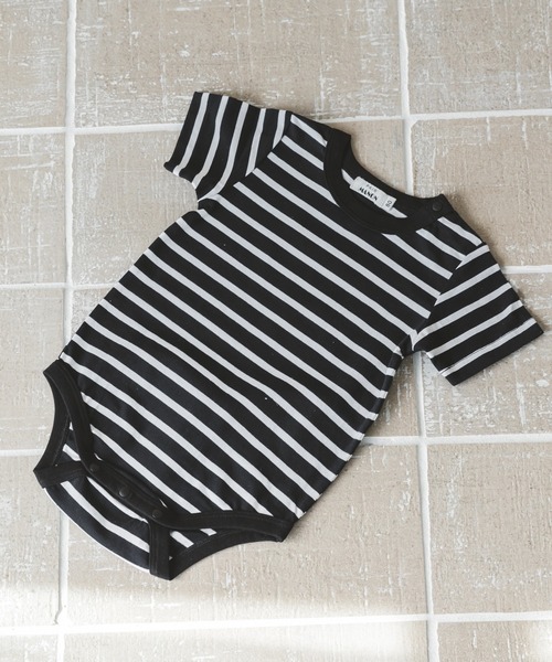 pairmanon（ペアマノン）の「【ベビー】ユニセックスボーダー半袖ロンパース（ロンパース・キッズ・ラベンダー/モカ/ブラック/ライトベージュ/ミント/ブラック系その他6/グレー系その他/ベージュ系その他2/ブルー系その他2/ホワイト系その他/ブラウン系その他2・70/80）」の3枚目の写真