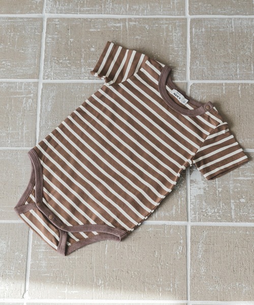 pairmanon（ペアマノン）の「【ベビー】ユニセックスボーダー半袖ロンパース（ロンパース・キッズ・ラベンダー/モカ/ブラック/ライトベージュ/ミント/ブラック系その他6/グレー系その他/ベージュ系その他2/ブルー系その他2/ホワイト系その他/ブラウン系その他2・70/80）」の6枚目の写真