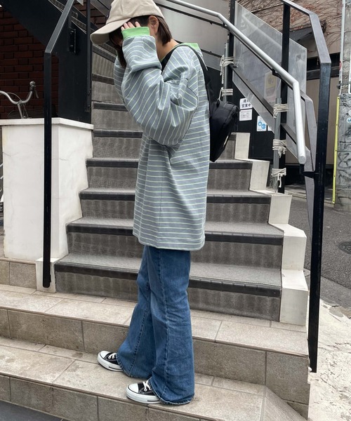 WEGO（ウィゴー）の「WEGO/マルチボーダーBIGロンT（Tシャツ/カットソー・メンズ・サックスブルー/ホワイト/ダークグリーン・LARGE/MEDIUM）」の4枚目の写真