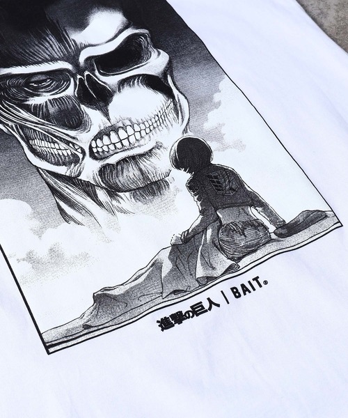 BAIT（ベイト）の「BAIT × 進撃の巨人 ARMIN TEE 224-AOT-TEE-001（Tシャツ/カットソー・メンズ・ホワイト・LARGE/MEDIUM/X-LARGE/XX-LARGE）」の5枚目の写真
