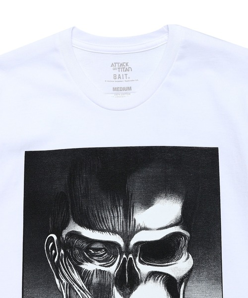 BAIT（ベイト）の「BAIT × 進撃の巨人 ARMIN TEE 224-AOT-TEE-001（Tシャツ/カットソー・メンズ・ホワイト・LARGE/MEDIUM/X-LARGE/XX-LARGE）」の8枚目の写真
