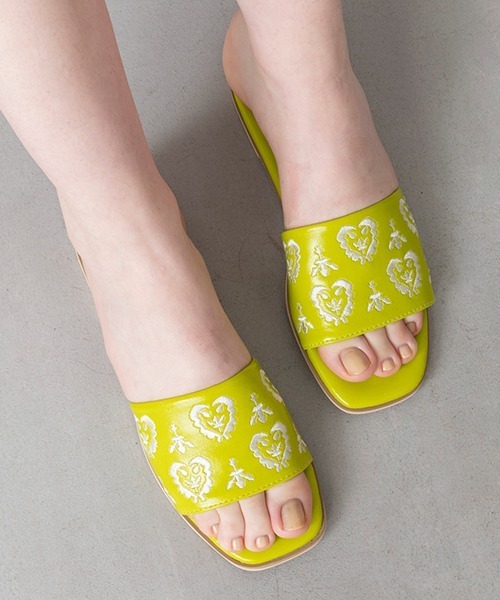 Casselini（キャセリーニ）の「Casselini(キャセリーニ)刺繍サンダル（サンダル・レディース・イエロー/ブラック/サックスブルー/ライム・S/M/L）」の3枚目の写真