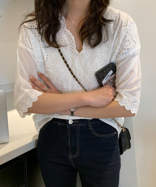 ABITOKYO（アビトーキョー）の「カシュクールカットワーク刺繍ブラウス（シャツ/ブラウス・レディース・ホワイト/ブラック/グレー/ブルー/グリーン/ブラウン/ベージュ/ネイビー・FREE）」の12枚目の写真