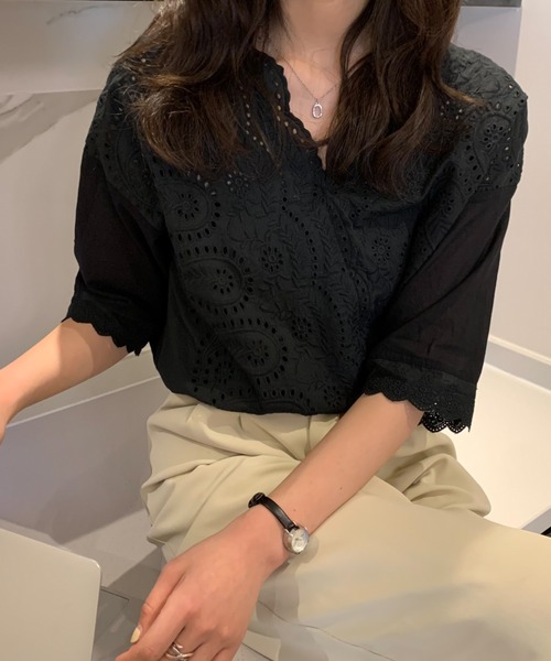 ABITOKYO（アビトーキョー）の「カシュクールカットワーク刺繍ブラウス（シャツ/ブラウス・レディース・ホワイト/ブラック/グレー/ブルー/グリーン/ブラウン/ベージュ/ネイビー・FREE）」の14枚目の写真