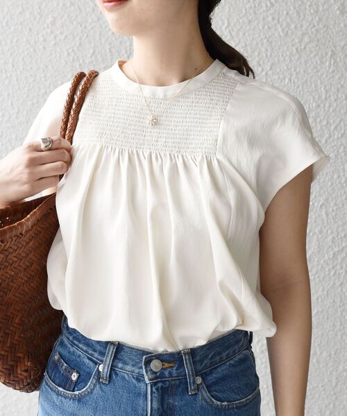 SHIPS(シップス)の「*パールモチーフフラワーネックレス◇(ネックレス・レディース・ゴールド・ONE SIZE)」の3枚目の写真