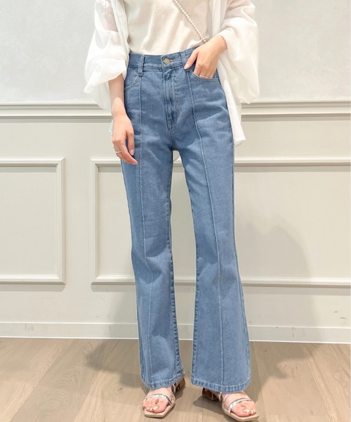 apres jour(アプレジュール)の「センターシームフレアデニム【ZOZOTOWN限定アイテム】(デニムパンツ・レディース・ライトブルー/ナチュラル/ダークブルー・SMALL/MEDIUM/LARGE/X-LARGE)」の3枚目の写真