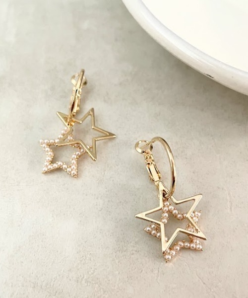 Three Four Time（ｽﾘｰﾌｫｰﾀｲﾑ）の「ダブルスターフープピアス（ピアス（両耳用）・レディース・ゴールド・FREE）」の3枚目の写真