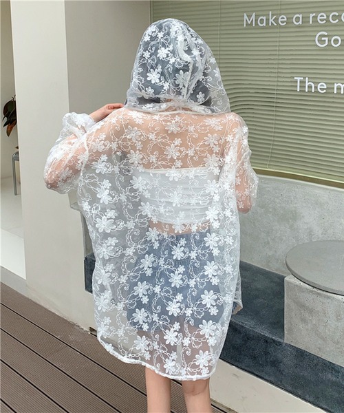 me+em select（ミームセレクト）の「花柄刺繍シアーレースビッグシルエットジャケット（ナイロンジャケット・レディース・ベージュ/アイボリー・FREE）」の9枚目の写真