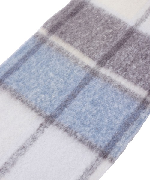 MILKFED.(ミルクフェド)の「BAR LOGO SHAGGY PLAID STOLE(ストール/ショール・レディース・グレー/オフホワイト・ONE SIZE)」の9枚目の写真