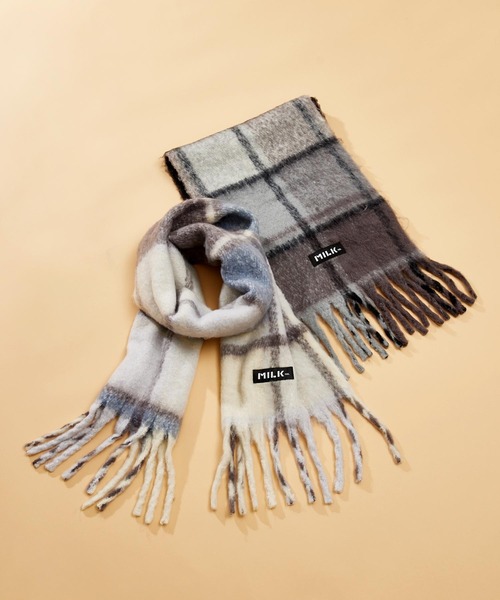 MILKFED.(ミルクフェド)の「BAR LOGO SHAGGY PLAID STOLE(ストール/ショール・レディース・グレー/オフホワイト・ONE SIZE)」の17枚目の写真