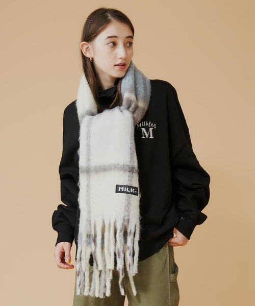 MILKFED.(ミルクフェド)の「BAR LOGO SHAGGY PLAID STOLE(ストール/ショール・レディース・グレー/オフホワイト・ONE SIZE)」の14枚目の写真