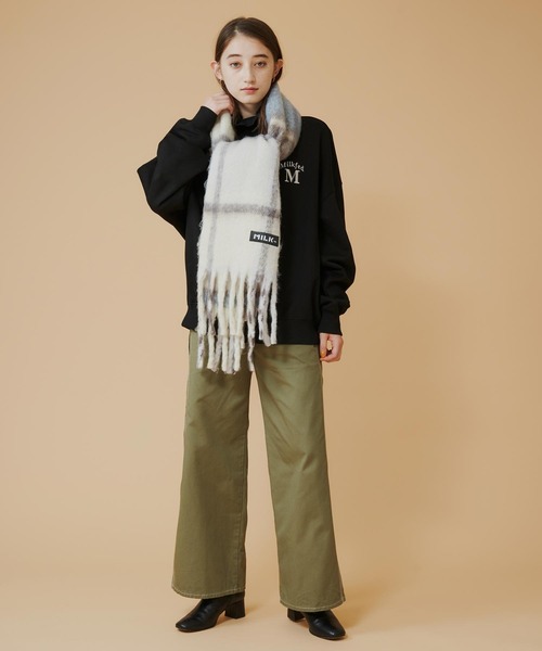 MILKFED.(ミルクフェド)の「BAR LOGO SHAGGY PLAID STOLE(ストール/ショール・レディース・グレー/オフホワイト・ONE SIZE)」の15枚目の写真