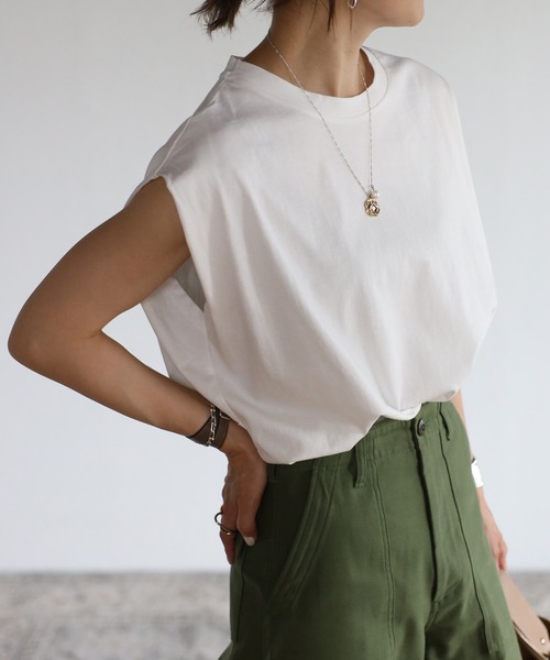 Bonjour Sagan（ボンジュールサガン）の「ショルダータックオーガニックコットンT（Tシャツ/カットソー・レディース・ホワイト/チャコールグレー/ブラック・FREE）」の2枚目の写真