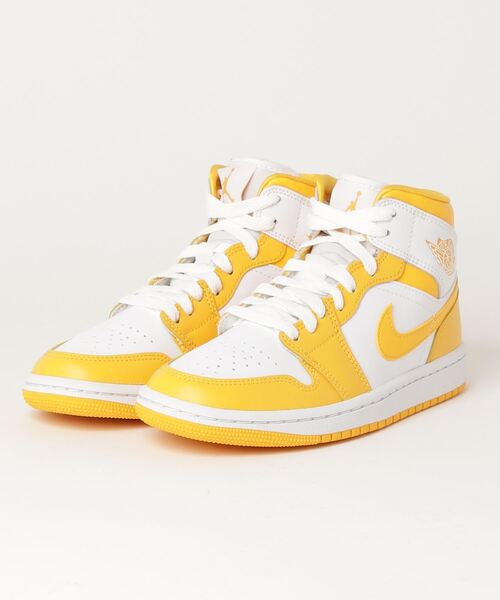JORDAN BRAND(ジョーダンブランド)の「WMNS AIR JORDAN 1 MID BQ6472-117(スニーカー)」|ホワイト