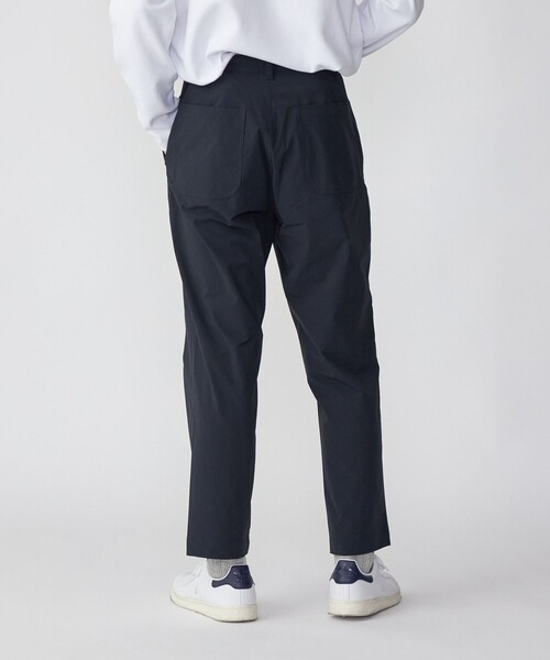 SHIPS(シップス)の「SHIPS:〈撥水/ストレッチ/手洗い可能〉小松マテーレ イージーパンツ (セットアップ対応)(チノパンツ・メンズ・ブラック/ブラウン・SMALL/MEDIUM/LARGE/X-LARGE)」の5枚目の写真