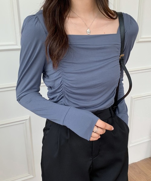 Diosfront(ディオスフロント)の「スクエアネックカットギャザートップス(Tシャツ/カットソー・レディース・ホワイト/ブラック/ブルーグレー・M/L)」の1枚目の写真