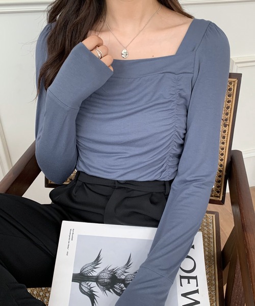 Diosfront(ディオスフロント)の「スクエアネックカットギャザートップス(Tシャツ/カットソー・レディース・ホワイト/ブラック/ブルーグレー・M/L)」の4枚目の写真